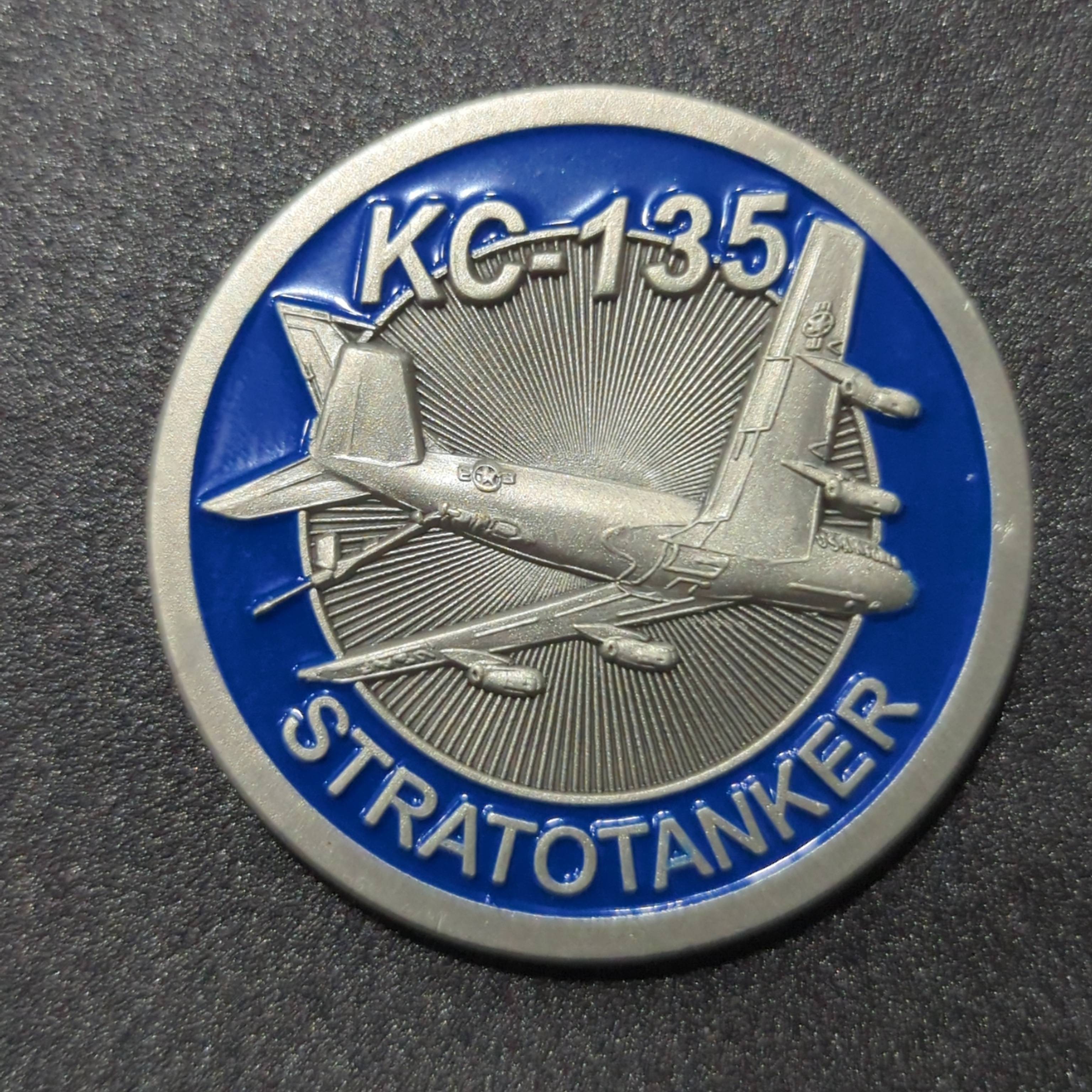 KC-135 Stratotanker — front