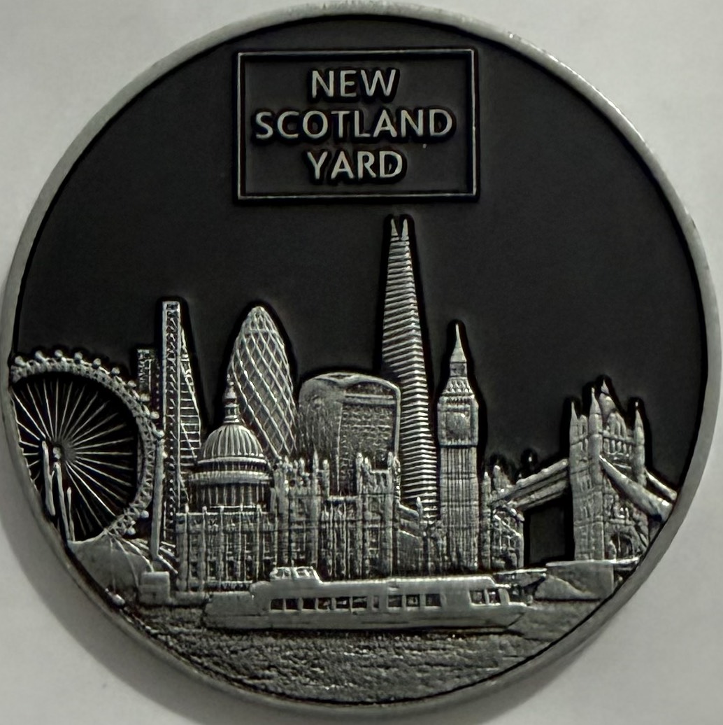 Metropolitan Police New Scotland Yard Challenge Coin — front