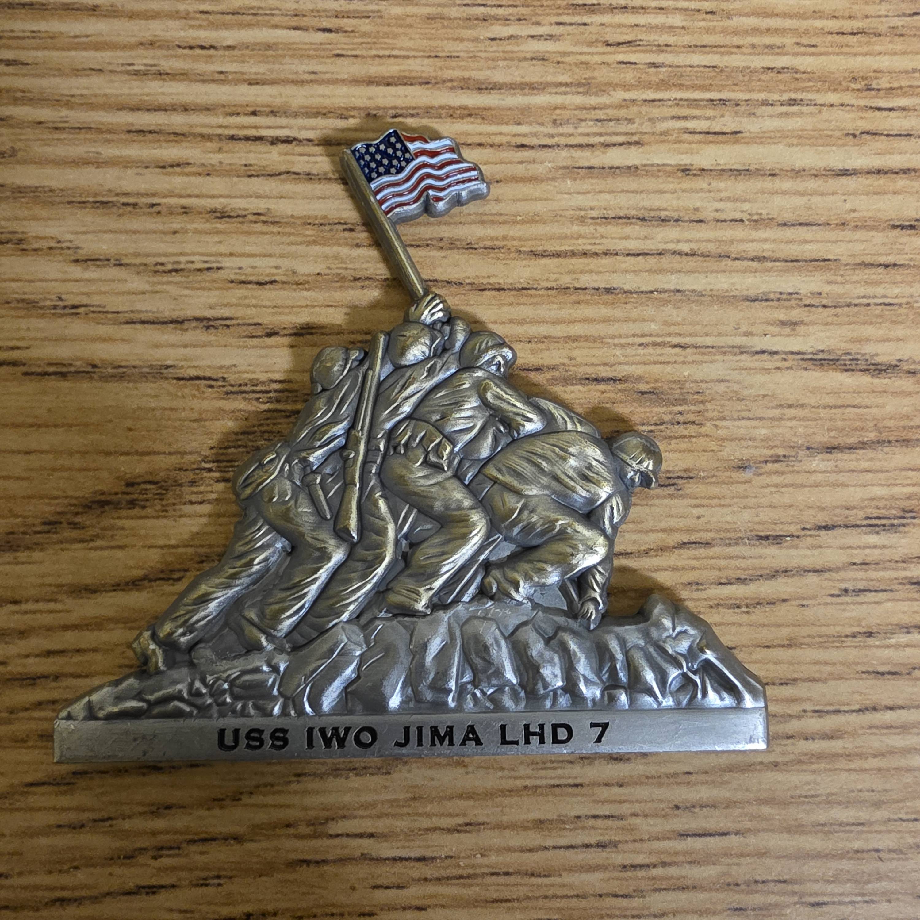 USS Iwo Jima coin — front