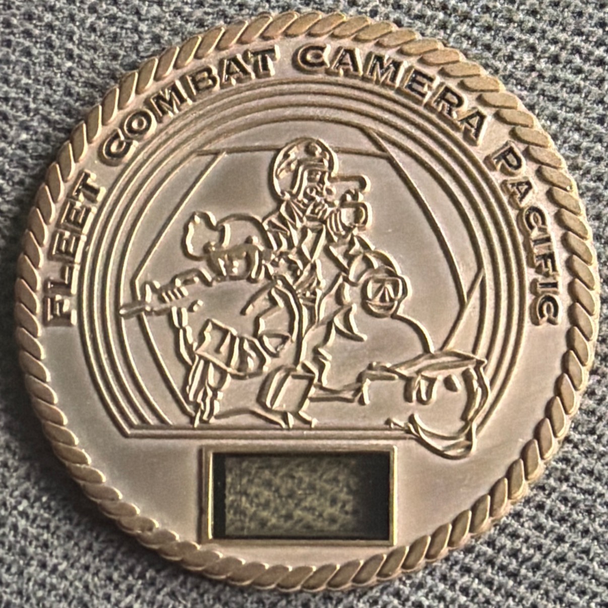 Com Cam — back