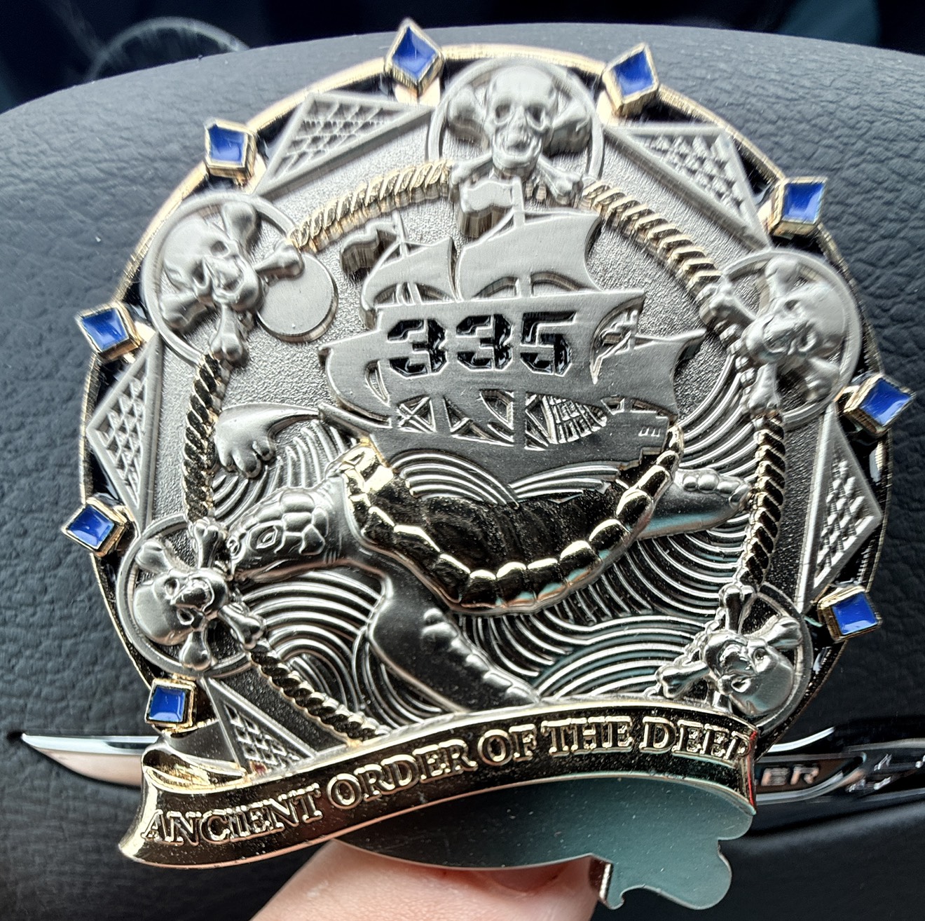 HMCS Calgary - FFH 335 — back