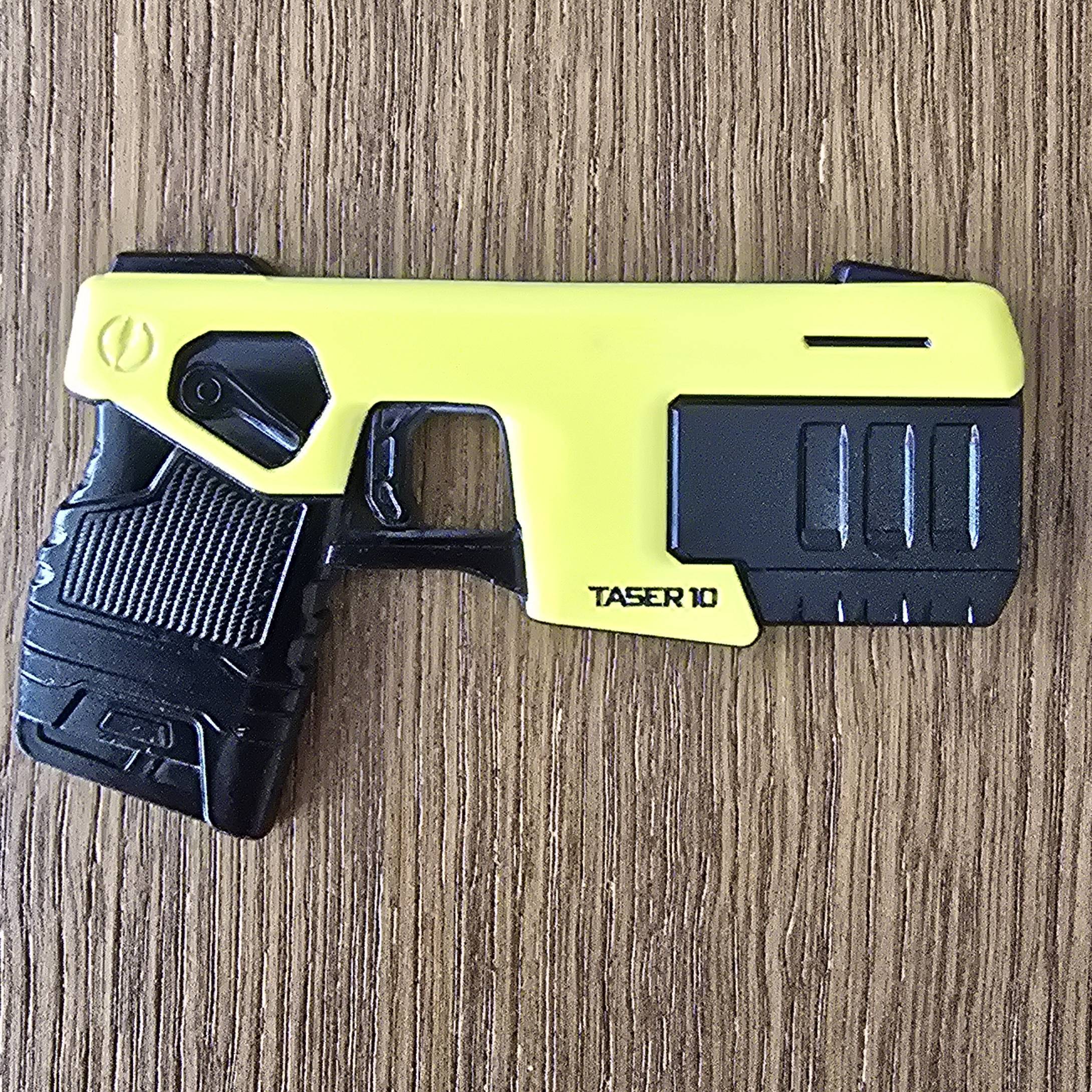 Taser T10 — front